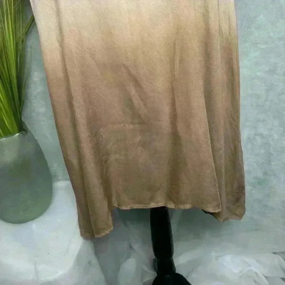 Kori NWT Size Medium Choker Cutout Neck Tunic Unique Tan Fades To Brown - Picture 4 of 12